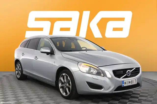 Harmaa Farmari, Volvo V60 – NIM-817