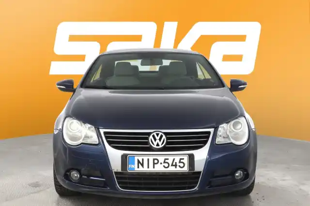 Sininen Avoauto, Volkswagen EOS – NIP-545