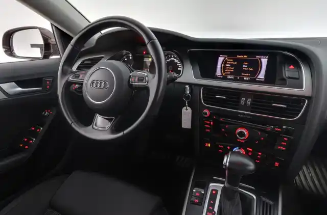 Ruskea (beige) Viistoperä, Audi A5 – NIR-629