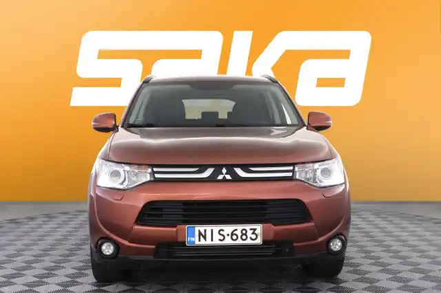 Ruskea (beige) Farmari, Mitsubishi Outlander – NIS-683