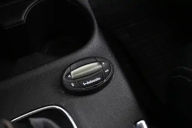 Ruskea (beige) Farmari, Mitsubishi Outlander – NIS-683
