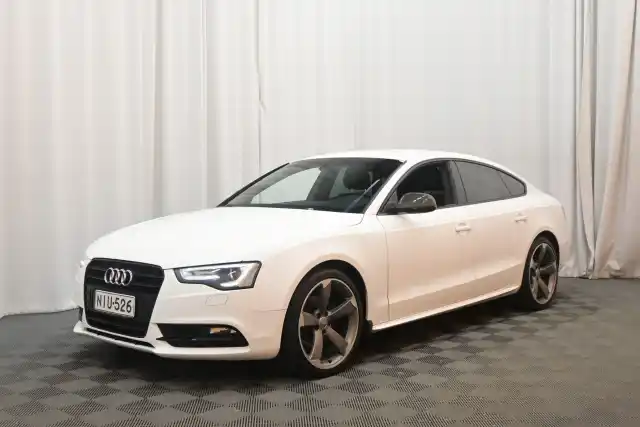 Valkoinen Viistoperä, Audi A5 – NIU-526