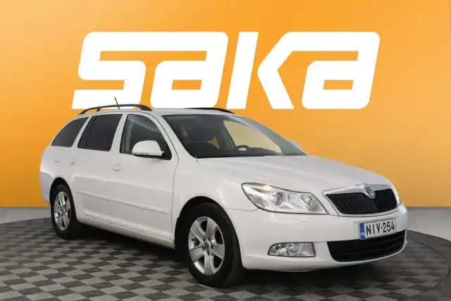 Valkoinen Farmari, Skoda Octavia – NIV-254