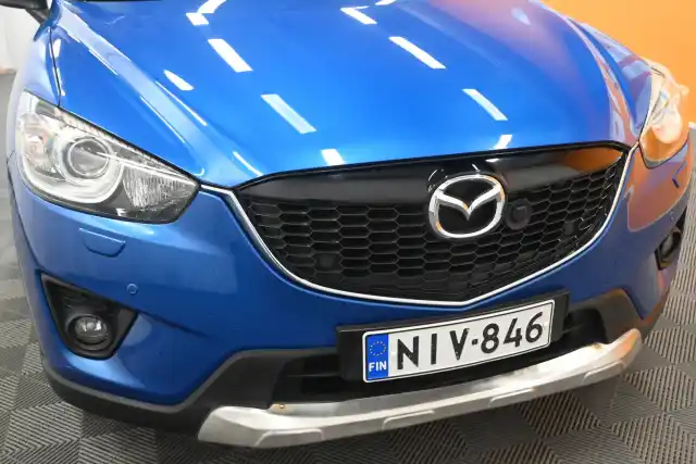 Sininen Maastoauto, Mazda CX-5 – NIV-846