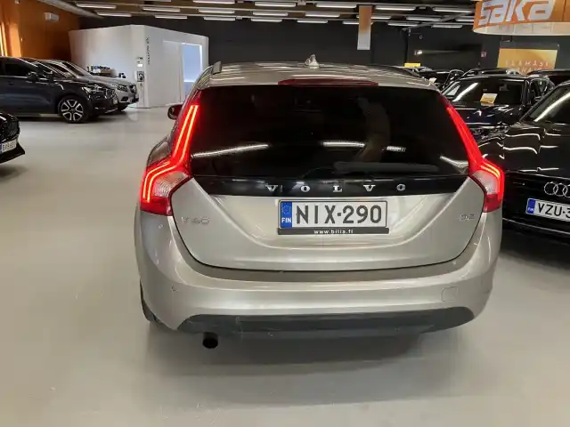 Ruskea (beige) Farmari, Volvo V60 – NIX-290