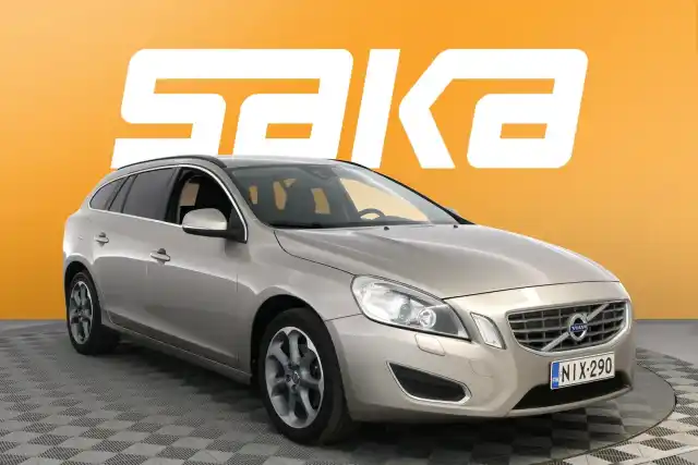 Beige Farmari, Volvo V60 – NIX-290