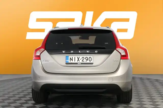 Beige Farmari, Volvo V60 – NIX-290
