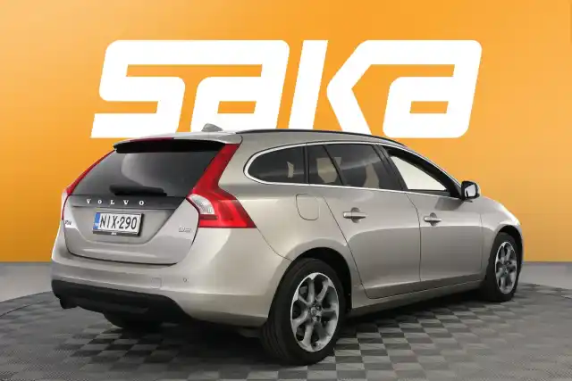Beige Farmari, Volvo V60 – NIX-290