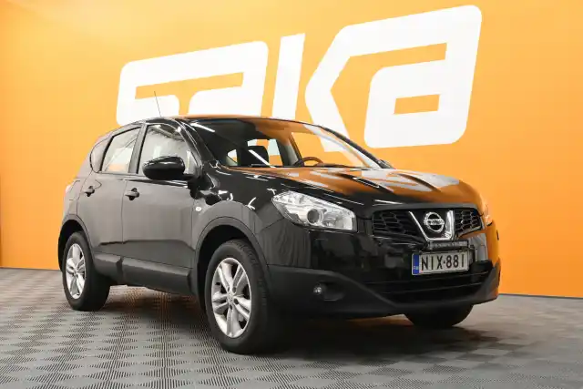 Musta Maastoauto, Nissan Qashqai – NIX-881