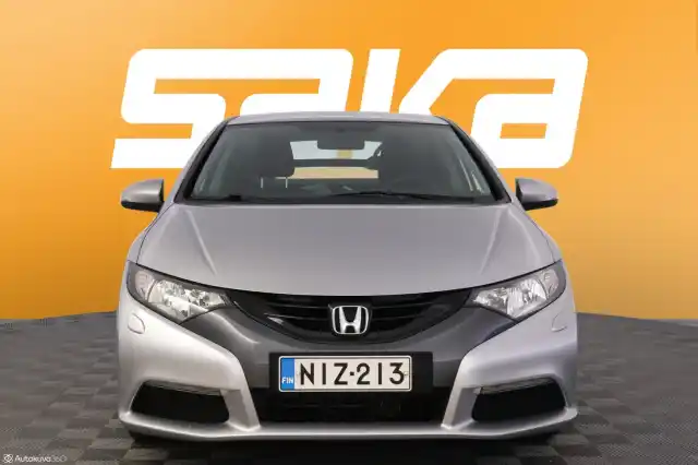 Harmaa Viistoperä, Honda Civic – NIZ-213