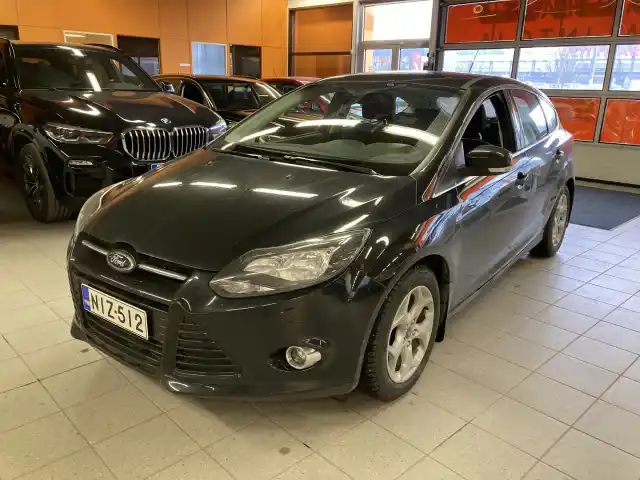 Musta Viistoperä, Ford Focus – NIZ-512