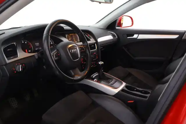 Punainen Farmari, Audi A4 – NJB-305