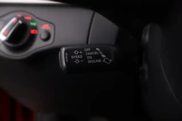 Punainen Farmari, Audi A4 – NJB-305