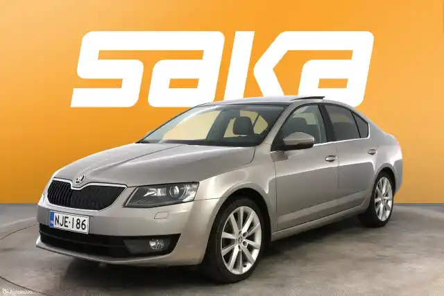 Ruskea Viistoperä, Skoda Octavia – NJE-186