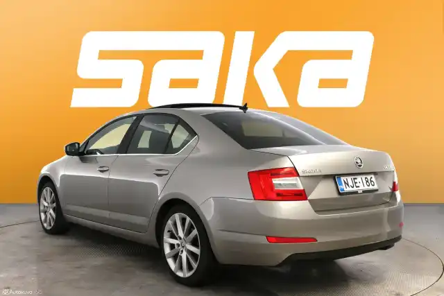 Ruskea Viistoperä, Skoda Octavia – NJE-186