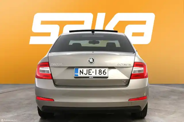 Ruskea Viistoperä, Skoda Octavia – NJE-186