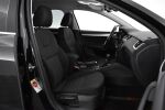 Musta Viistoperä, Skoda Octavia – NJE-222, kuva 11
