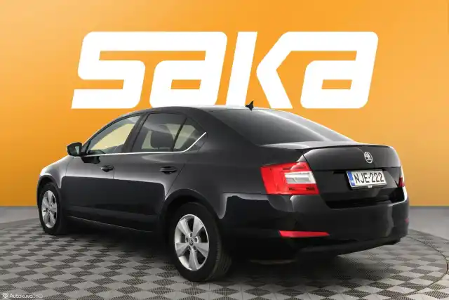 Musta Viistoperä, Skoda Octavia – NJE-222