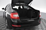 Musta Viistoperä, Skoda Octavia – NJE-222, kuva 9