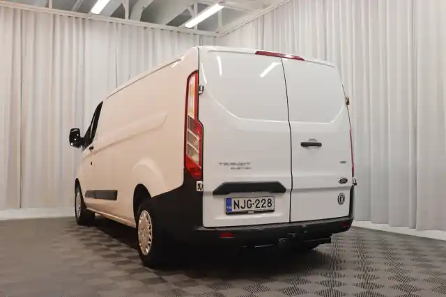 Valkoinen Pakettiauto, Ford Transit Custom – NJG-228