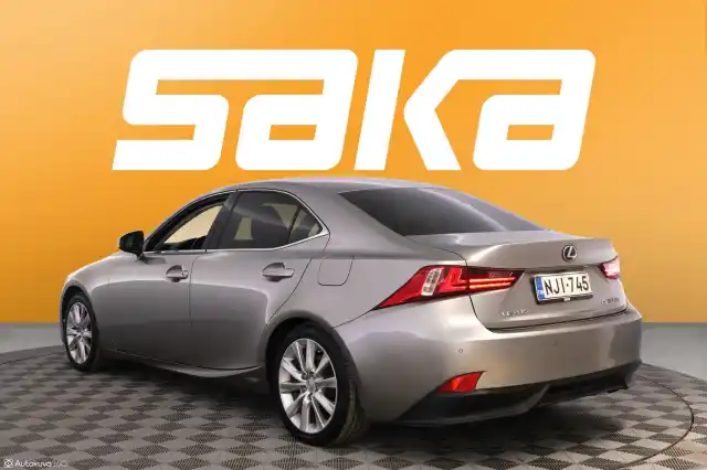 Hopea Sedan, Lexus IS – NJI-745