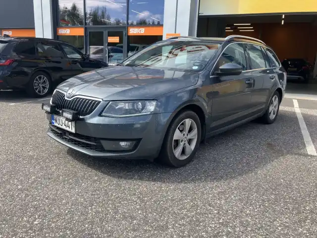 Hopea Farmari, Skoda Octavia – NJJ-441