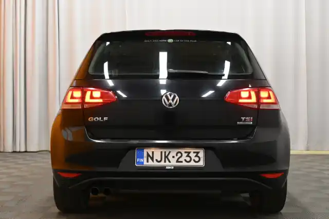 Musta Viistoperä, Volkswagen Golf – NJK-233