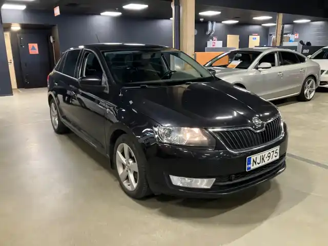 Musta Viistoperä, Skoda Rapid – NJK-975