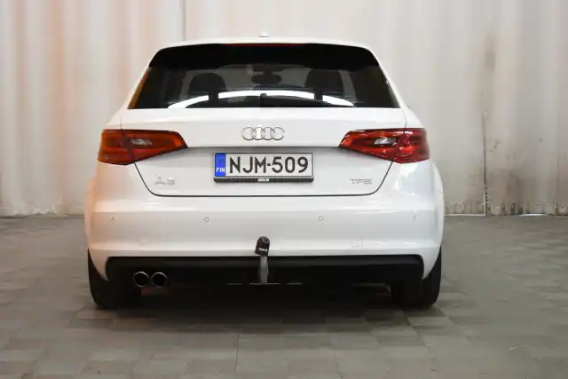 Valkoinen Viistoperä, Audi A3 – NJM-509