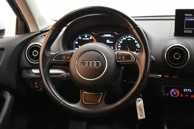 Valkoinen Viistoperä, Audi A3 – NJM-509