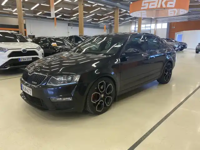 Musta Viistoperä, Skoda OCTAVIA – NJN-477