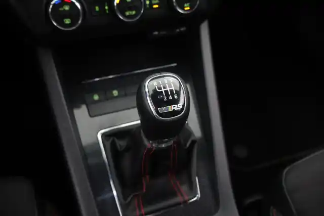 Musta Viistoperä, Skoda OCTAVIA – NJN-477