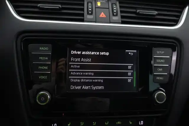 Musta Viistoperä, Skoda OCTAVIA – NJN-477