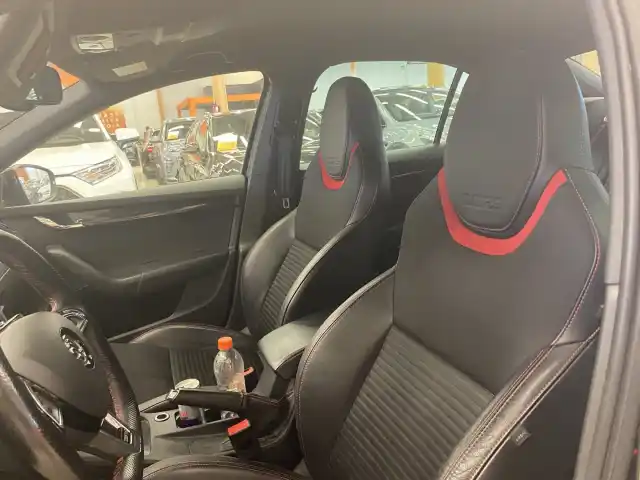 Musta Viistoperä, Skoda OCTAVIA – NJN-477