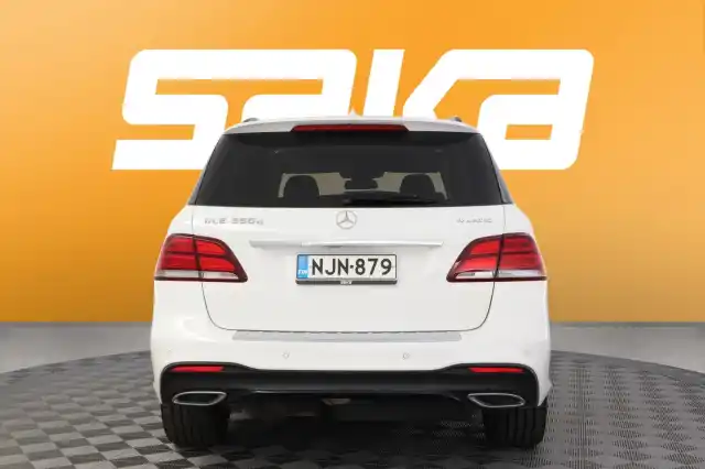Valkoinen Maastoauto, Mercedes-Benz GLE – NJN-879