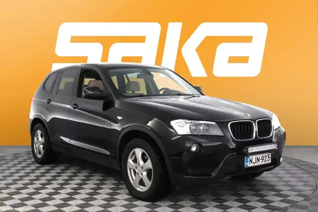 Musta Farmari, BMW X3 – NJN-923