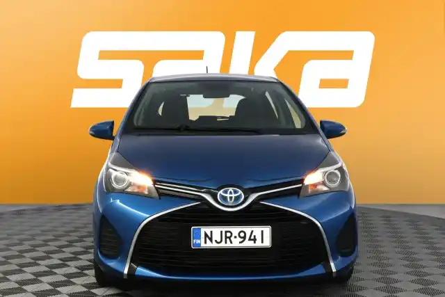 Sininen Viistoperä, Toyota Yaris – NJR-941