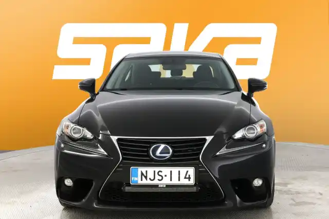 Musta Sedan, Lexus IS – NJS-114