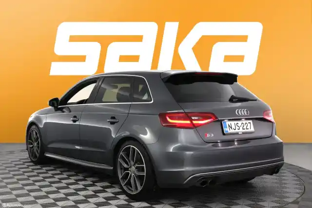 Harmaa Viistoperä, Audi S3 – NJS-227