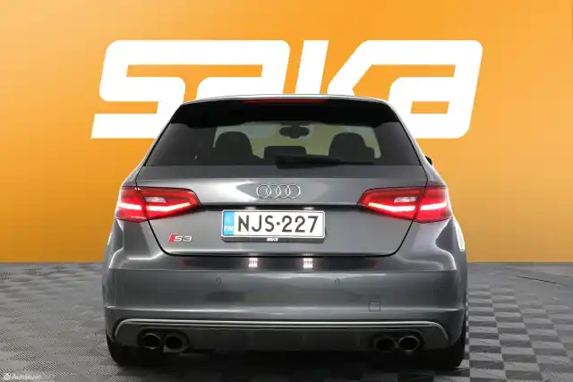 Harmaa Viistoperä, Audi S3 – NJS-227