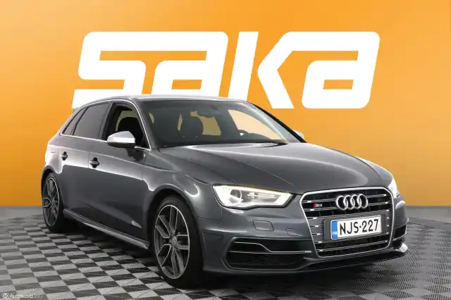 Harmaa Viistoperä, Audi S3 – NJS-227