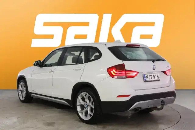 Valkoinen Maastoauto, BMW X1 – NJT-975