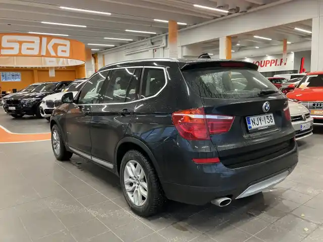 Musta Maastoauto, BMW X3 – NJY-138