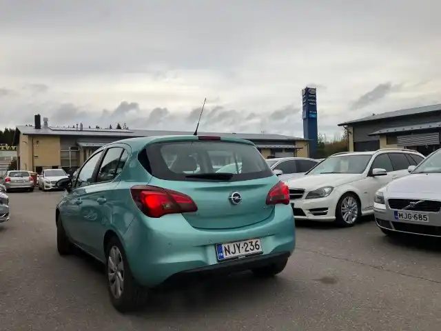 Vihreä Viistoperä, Opel Corsa – NJY-236