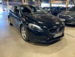 Musta Viistoperä, Volvo V40 – NJY-328, kuva 1
