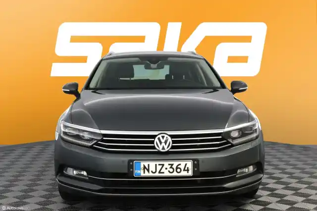 Harmaa Farmari, Volkswagen Passat – NJZ-364