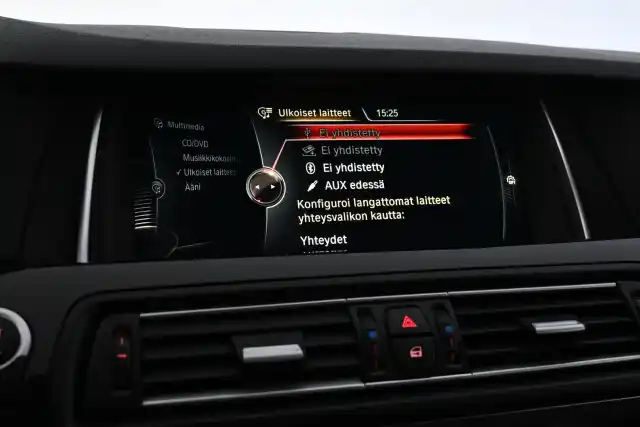 Ruskea Sedan, BMW 520 – NKA-858