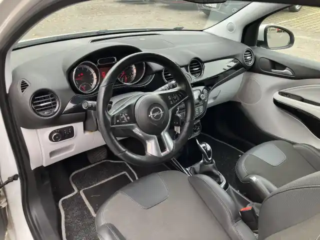 Valkoinen Viistoperä, Opel Adam – NKB-161