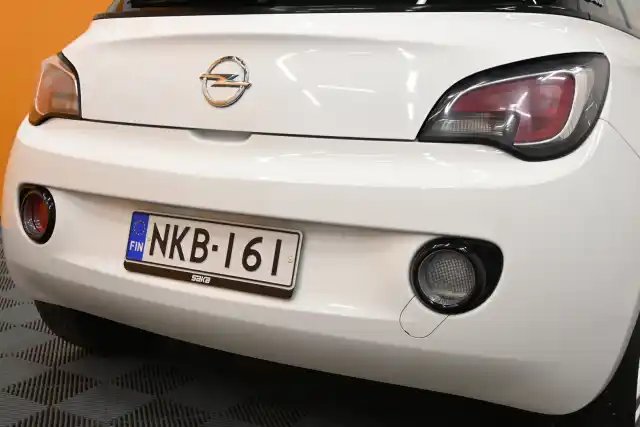 Valkoinen Viistoperä, Opel Adam – NKB-161