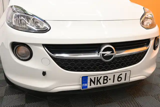 Valkoinen Viistoperä, Opel Adam – NKB-161